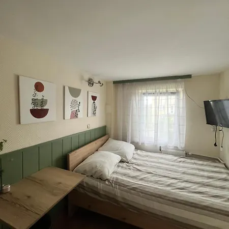 Kwatera Pod Orzechem 게스트하우스 3*